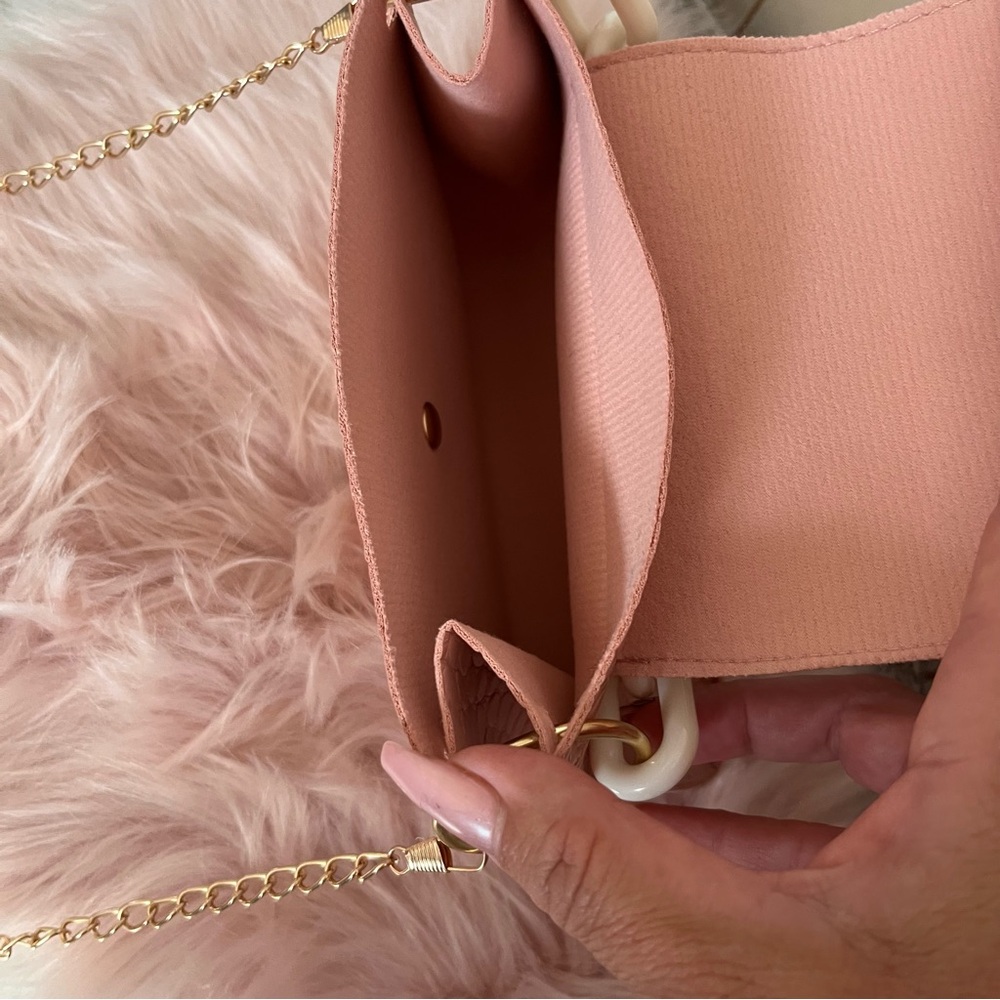 Pink Croc-Embossed Chain Bag - Picture 6 of 8